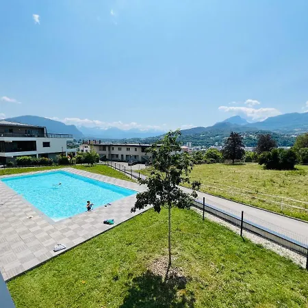 Belladonna - Pool & Mountains